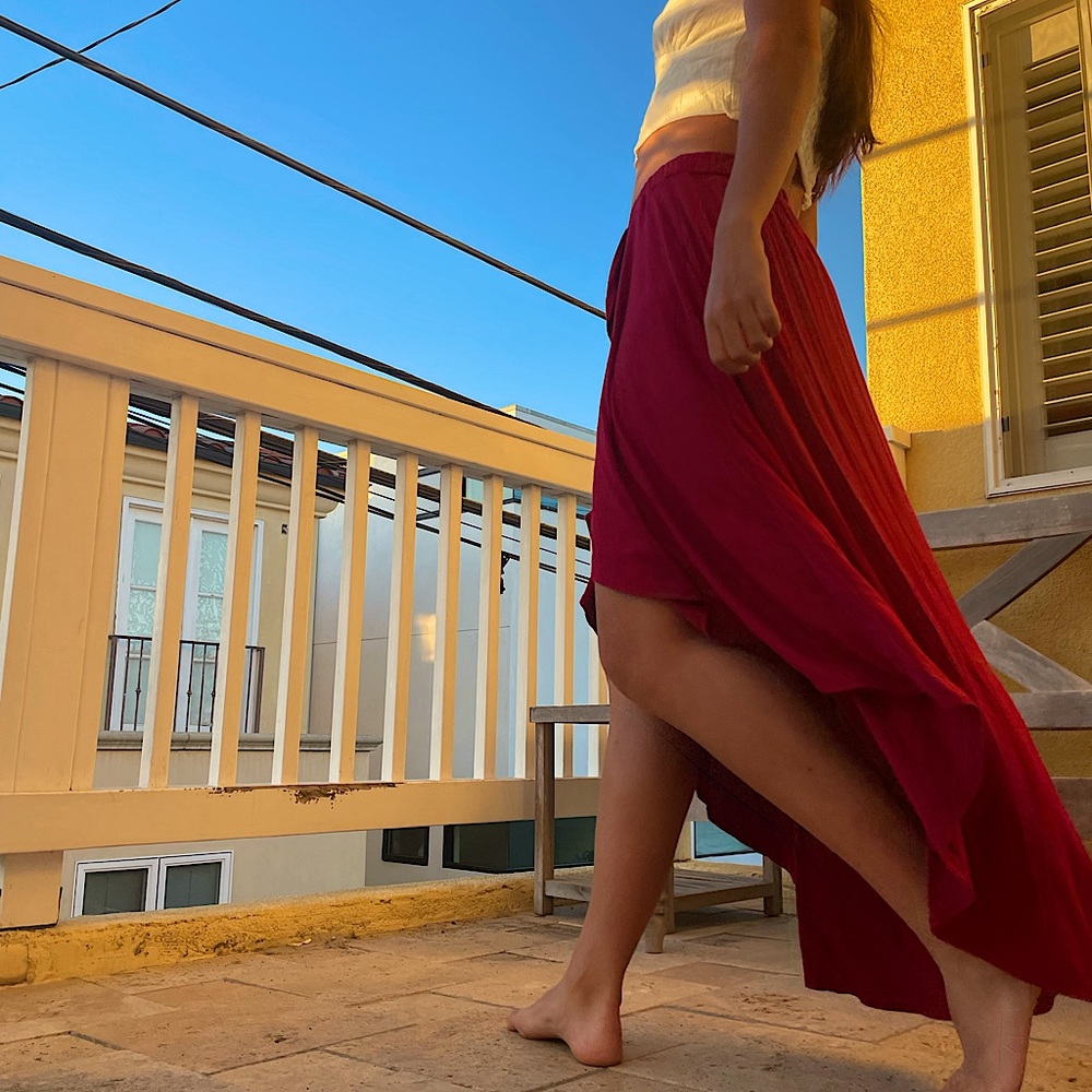 ACTIVE ruby high-low skirt - Picture 3 of 8